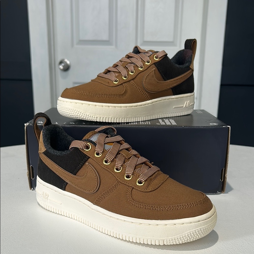 Nike Kids Shoes in Brown and Black